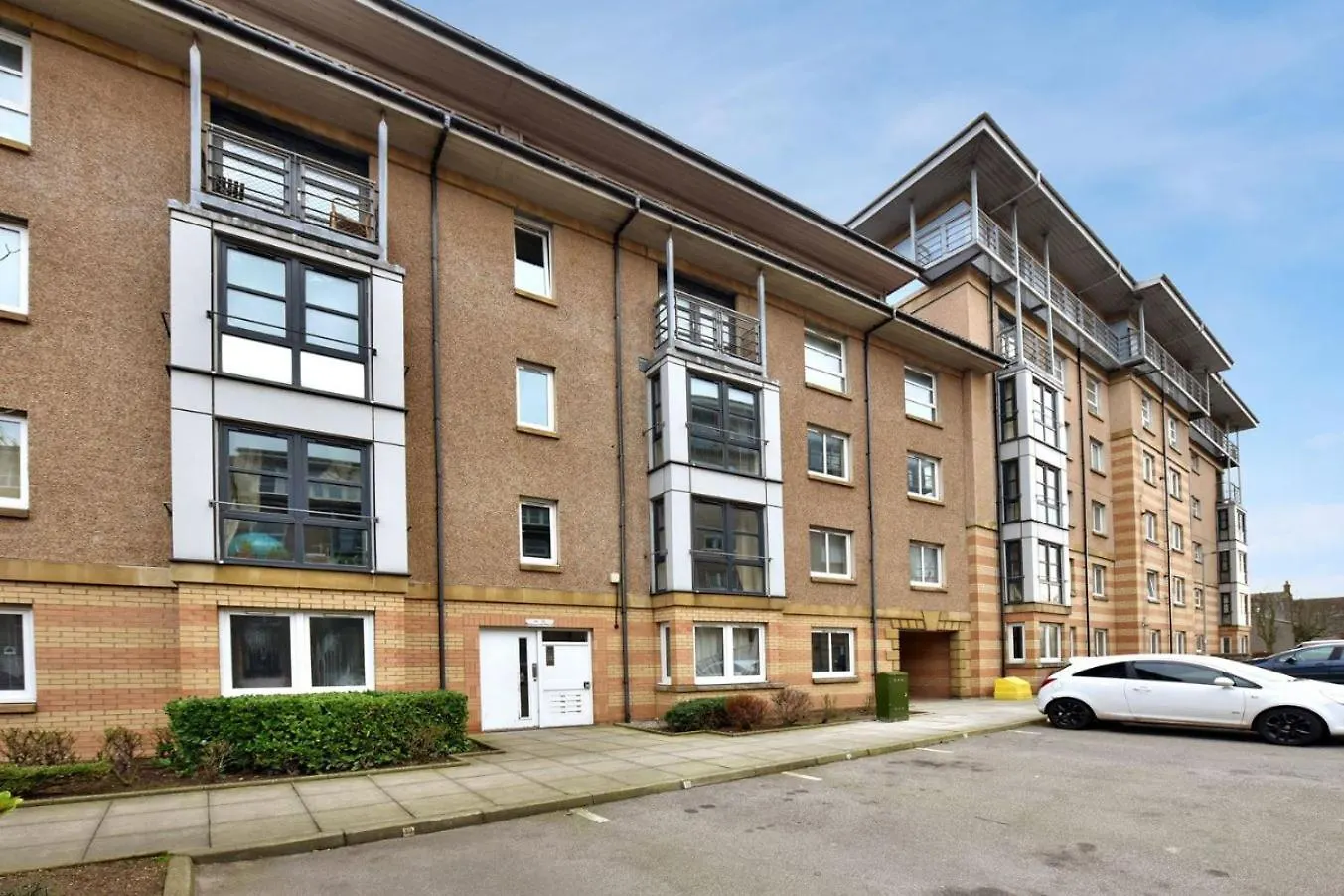 Spacious Ground Floor, 2 Bed By Lains Lettings M Aberdeen